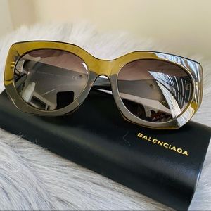 🌟Host Pick🌟 Balenciaga Sunglasses - Final Price